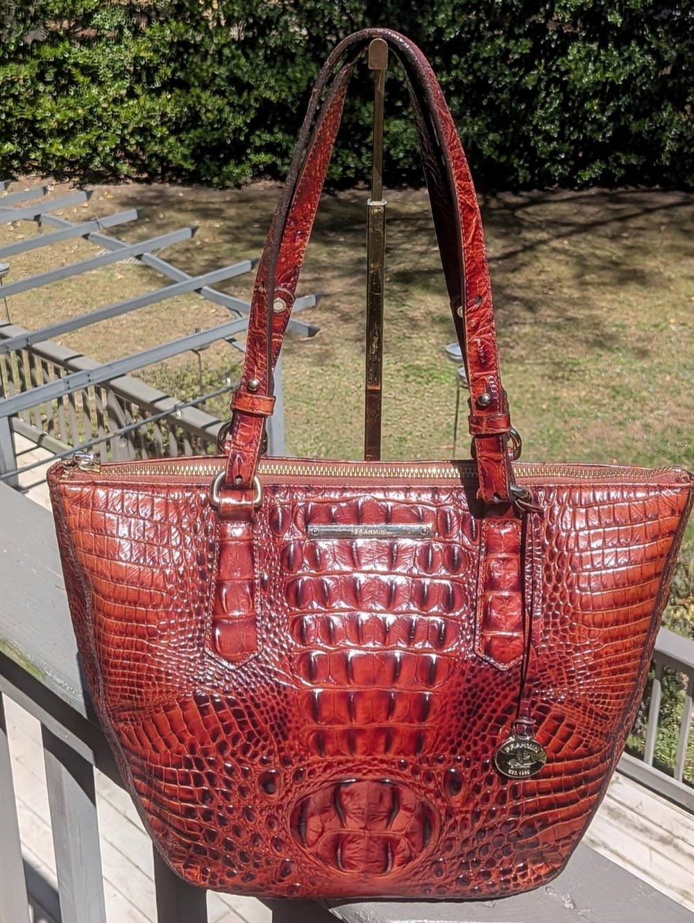 VEUC Brahmin Small Willa in Pecan